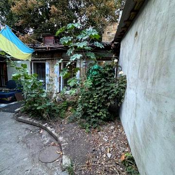 продаеться 4-х комнатная квартира на Молдованке