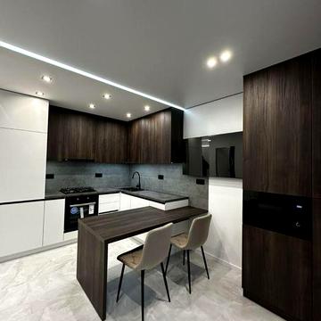 Шикарна квартира + студія в Центрі, перша здача