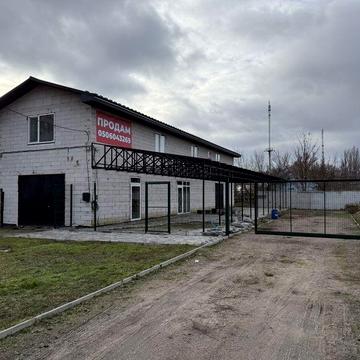 Продаж будинку, комерційного приміщення, гаражу, 300м2