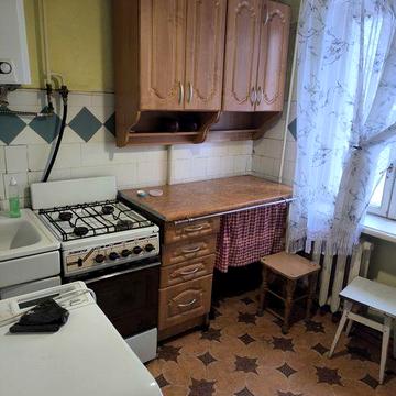 2- х кімнатна Хрущова, Кінотеатр Миколайчука