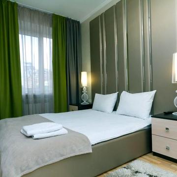 Классический люкс возле станции метро Печерская