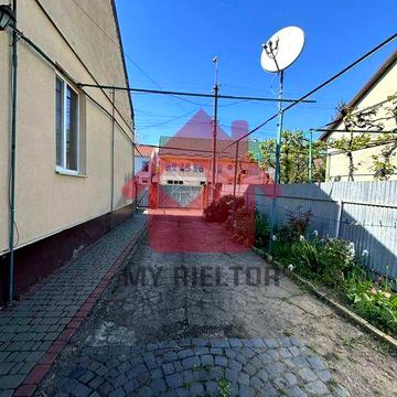 Продаж будинку Новий район!