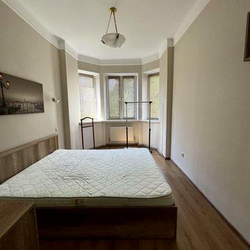 ЦЕНТР! Продам Сталінку 2 кімн.кв по вул.Коцюбинського 3 школа