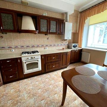 Довгострокова оренда 2к Квартира Петлюри Симона вулиця