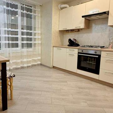 Здається в оренду двокімнатна квартира вул. Величковського