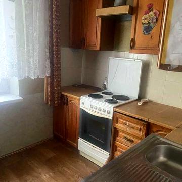 Сдаю квартиру на Троещине. Рядом ТРЦ Район. Лаврухина.