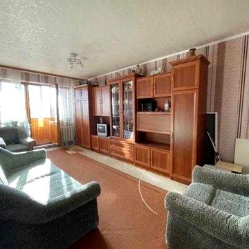 Продається 2кімнатна квартира на Нових Будинках в гарному стані.