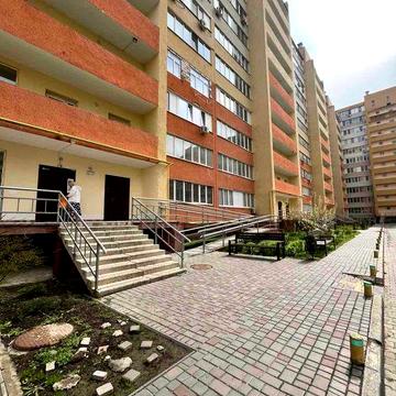 Продам 1 кім на Сахарова 50 кв.м за 32 500 у.о.