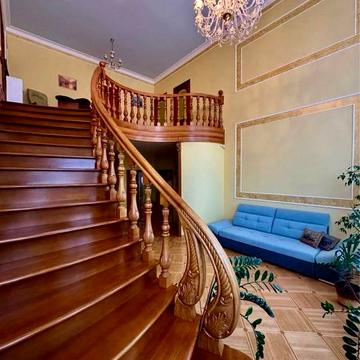 Елітна, 2-рівнева квартира в самому центрі Луцька