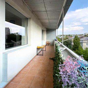 Продаж 1 кім квартири (43 м.кв.) по вул. Р. Братуня (велика лоджія).