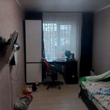 Продається двокімнатна квартира, центр міста