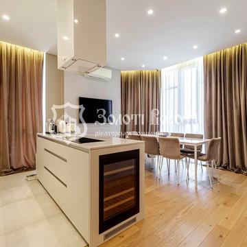 Авіаконструктора Антонова вул., 2-Б