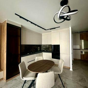 Продаж сучасної квартири, вул. Злуки