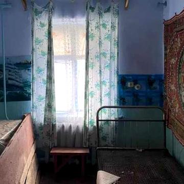 Продаж просторого будинку с перпективою