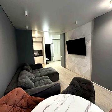 ЖК Варшавський, 1-кімнатна квартира 43м², низький поверх, ремонт ЖК Варшавський Мікрорайон