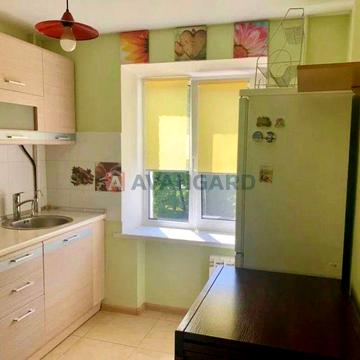 Продається 2-кімнатна квартира вул. Академіка Шалімова 5а