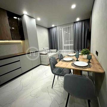 Продається 1к з новим ремонтом ЖК Варшавський. Змієнка. ЖК Варшавський