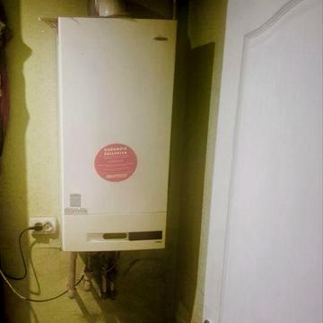 Простора квартира, Центр Міста! Як під житло, так і під бізнес!