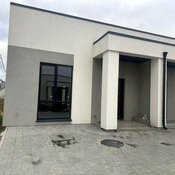 *Кутовий котедж на Макарова • Опалення, штукатурка, електрика ...