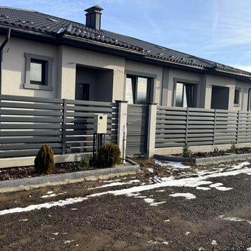 Продаж котеджу в Минаї від забудовника.