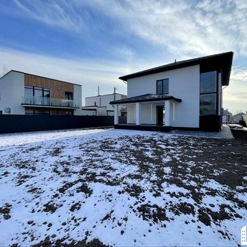 Продаж будинку с. Крихівці, 195м2