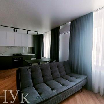 Генерала М. Тарнавського пров., 4