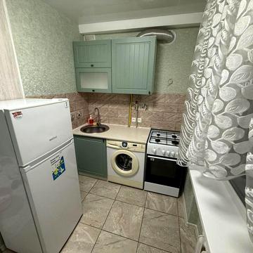 Сдам 1 ком. квартиру буль.Центральный 9000 гр+ ком.усл.