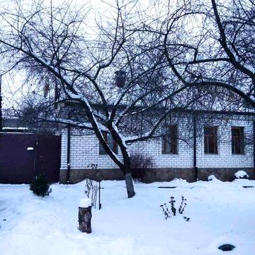 Продается пол дома в районе метро Киевская(10 мин,пешком)