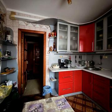 Продам теплющу 2 к квартиру в ШИКАРНОМУ районі