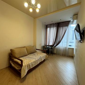 Генуезька вул., 5