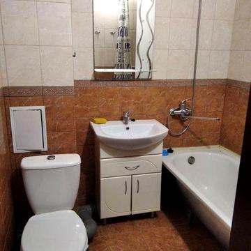 Сдам 2-х комнатную квартиру  Небесной сотни угол Левитана