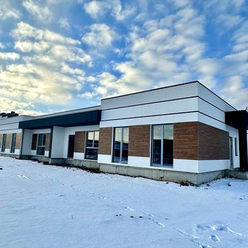 Продаж кутового котеджу з ділянкою 4, 5 сот.рн Льонокомбінат