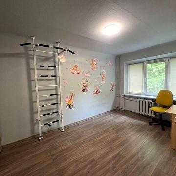 Продам 2 кімнатну квартиру по вул.Довженка