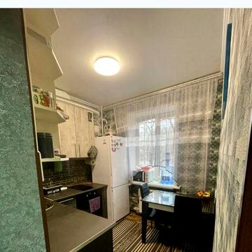 Продаєтся 3х.к Космонавтів