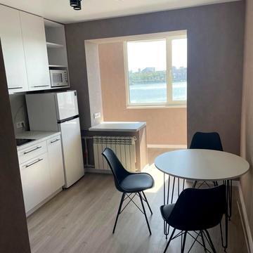 Сонячна Набережна вул. (Маршала Малиновського), 44