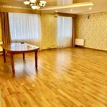 Трикімнатна квартира з автономним опаленням