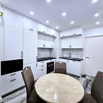 Здається 2-Х кімнатна "НОВОБУДОВА" на вул.ГЕРОЇВ МАЙДАНУ (ТЦ Майдан)