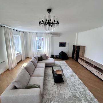 Олександра Кониського вул., 28А-30А