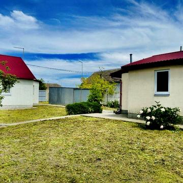 Продаж Двух Будинків на 8 сот 36 кв.м та 45 кв.м Генератор Центр міста