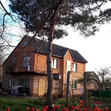 Міцний родинний будинок у Кропивницькому (р-н Лелеківка)