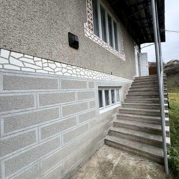 Продається добротний будинок