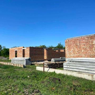 Эксклюзив! ПАВЛЕНКИ ( Ньютона). Недострой + с установ. окнами, крышей!