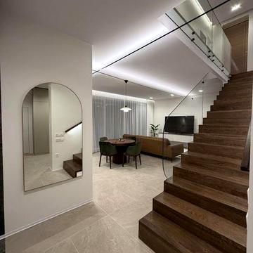 Продам будинок в Брюховичах з сучасним ремонтом