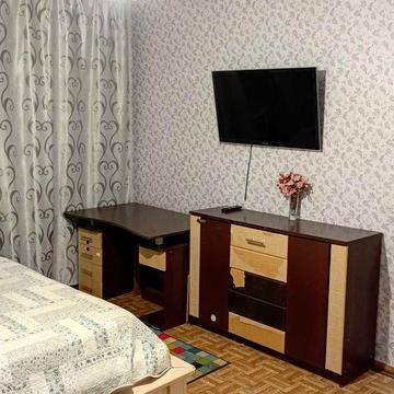 Сдам 2-комн квартиру возле метро харьковская