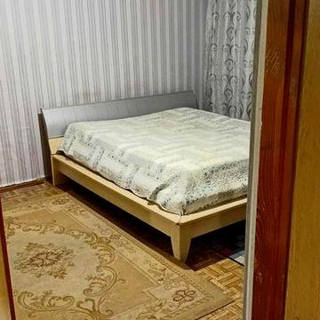 Сдам 2-комн квартиру возле метро харьковская