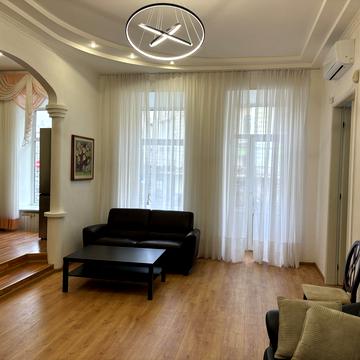 Велика Васильківська вул. (Червоноармійська), 26