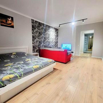 Вишенька, келецкая 45б новий будинок . Гарна квартира