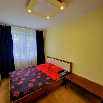 Проспект Юності.  2к . Окремі кімнати . Оренда термінова