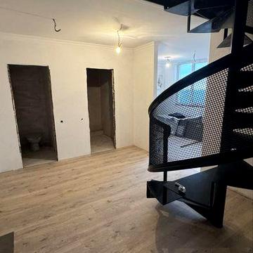 Продаж 2 рівневої квартири Вишгород Шолуденка 18 А