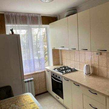 Оренда 2-х кімнатної квартири на Науковій.